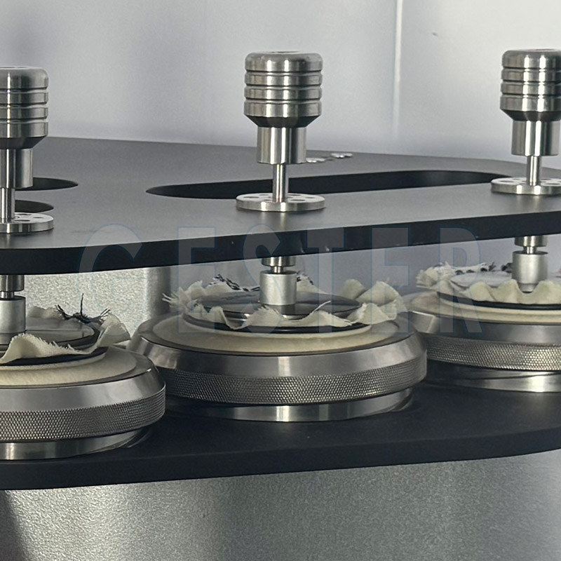 O que é o testador de abrasão Martindale e por que ele é importante na indústria têxtil?