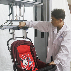 Método de teste de testador de durabilidade de manivela de carrinho de bebê